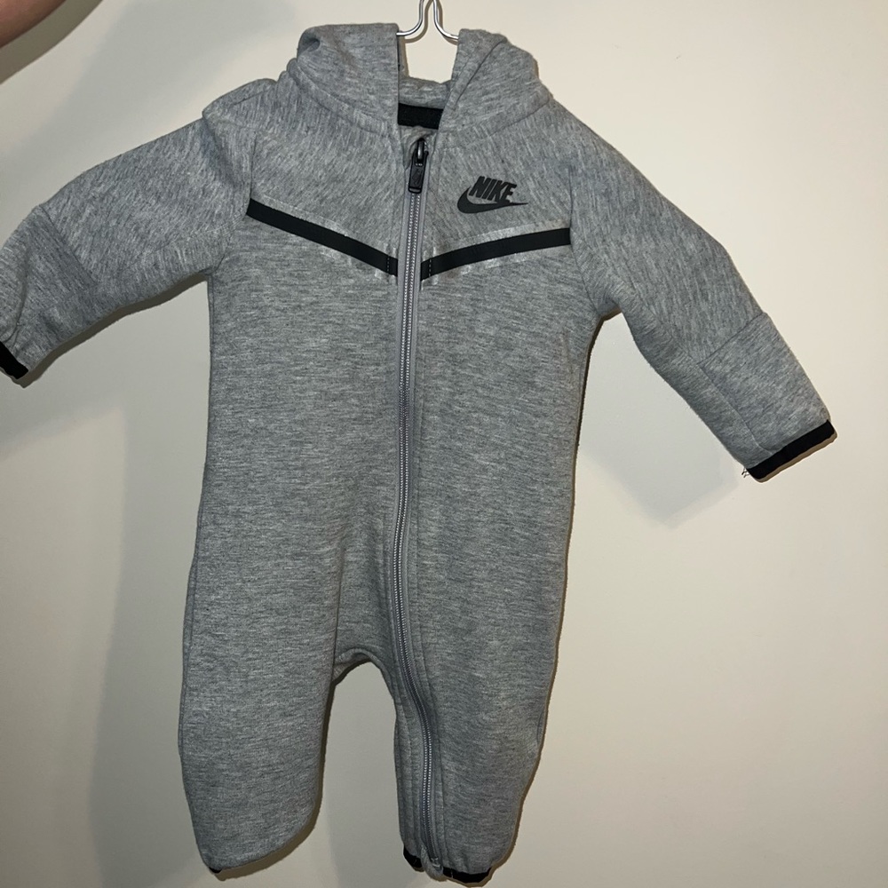 6-9 month nike tech fleece